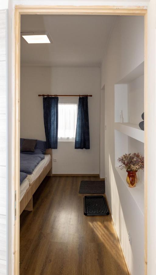 Takacs Pince Apartman Hajos Экстерьер фото